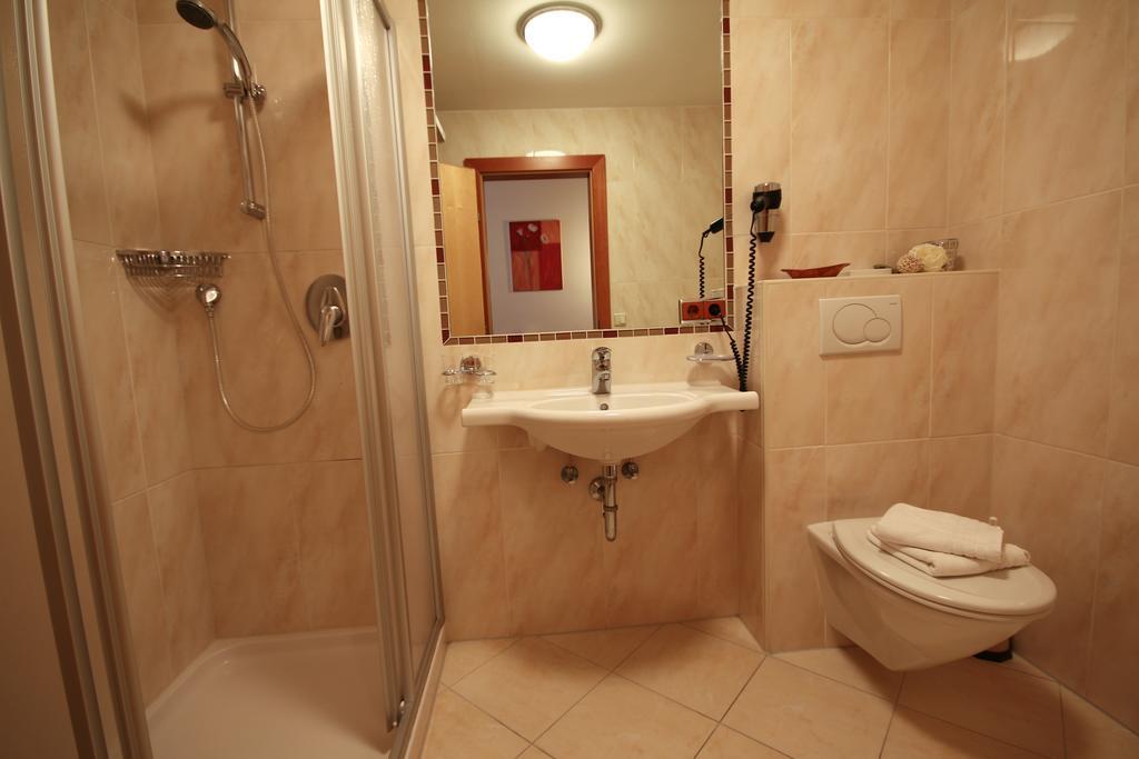 Hotel Gasthof Neuner Imst Exteriör bild